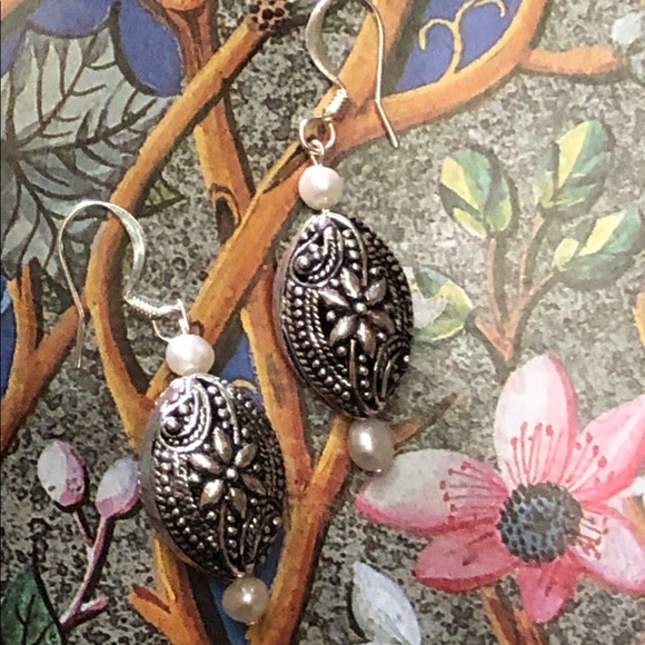 Floral Silver & Pearl Earrings - Picture 5 of 8